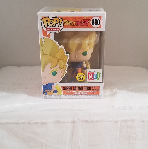 Funko Other - Funko Pop Super Saiyan Goko GITD
